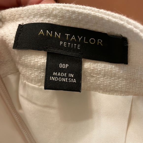 Ann Taylor white button up skirt - Picture 3 of 3